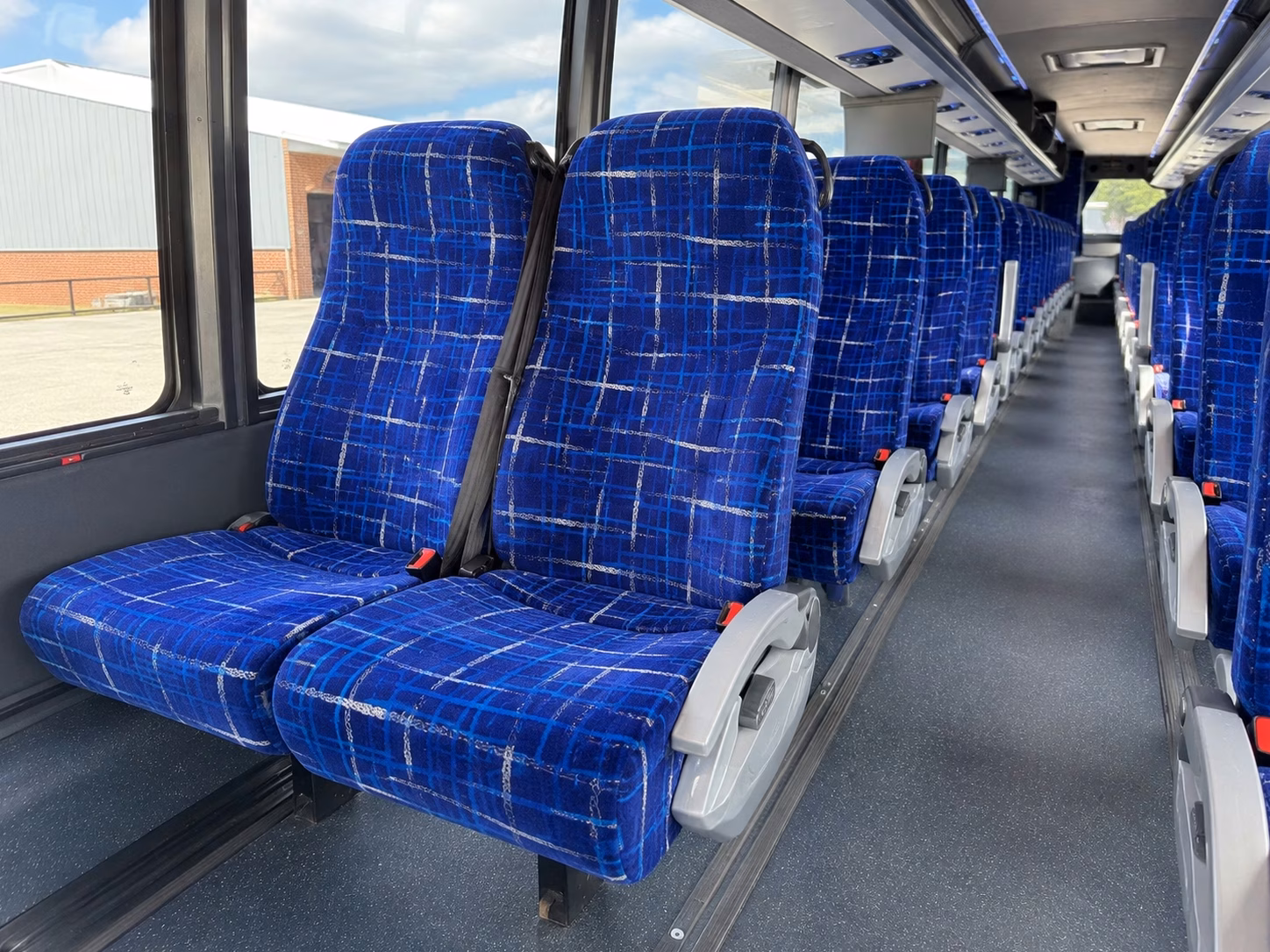victorville charter buses to sofi stadium for rams and chargers games